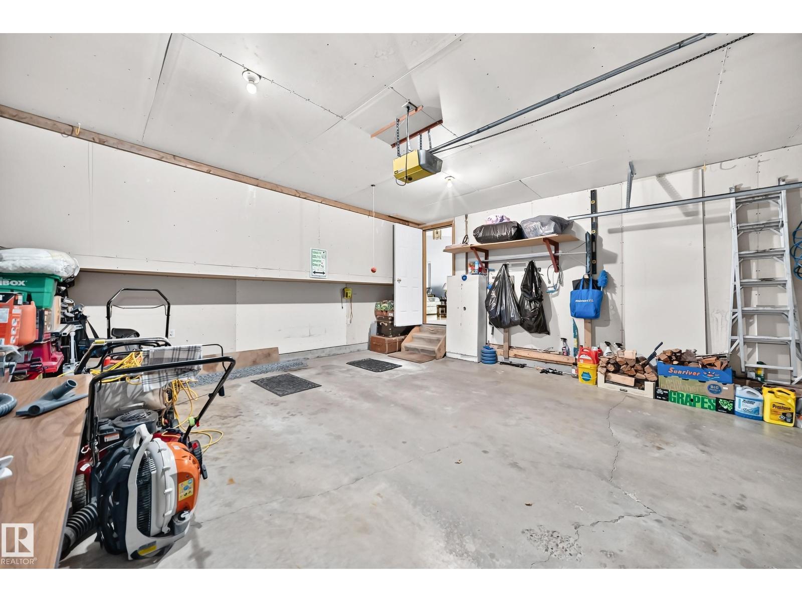 47 DEERBOURNE DR - 63