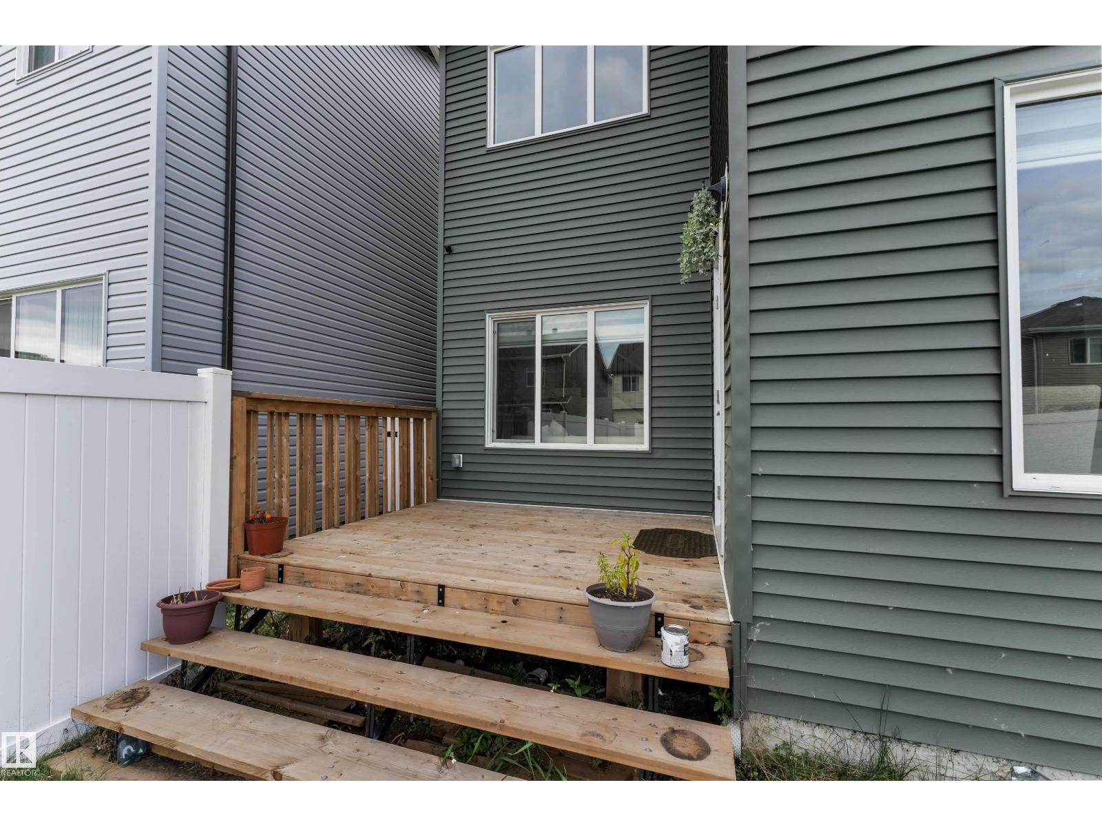 17833 70A ST NW - 44