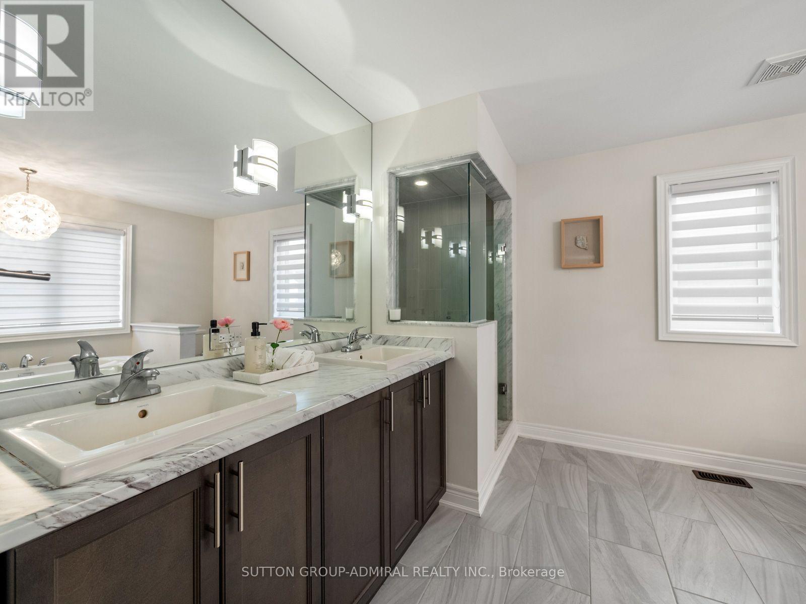 26 Blazing Star Street, East Gwillimbury, ON photo 31