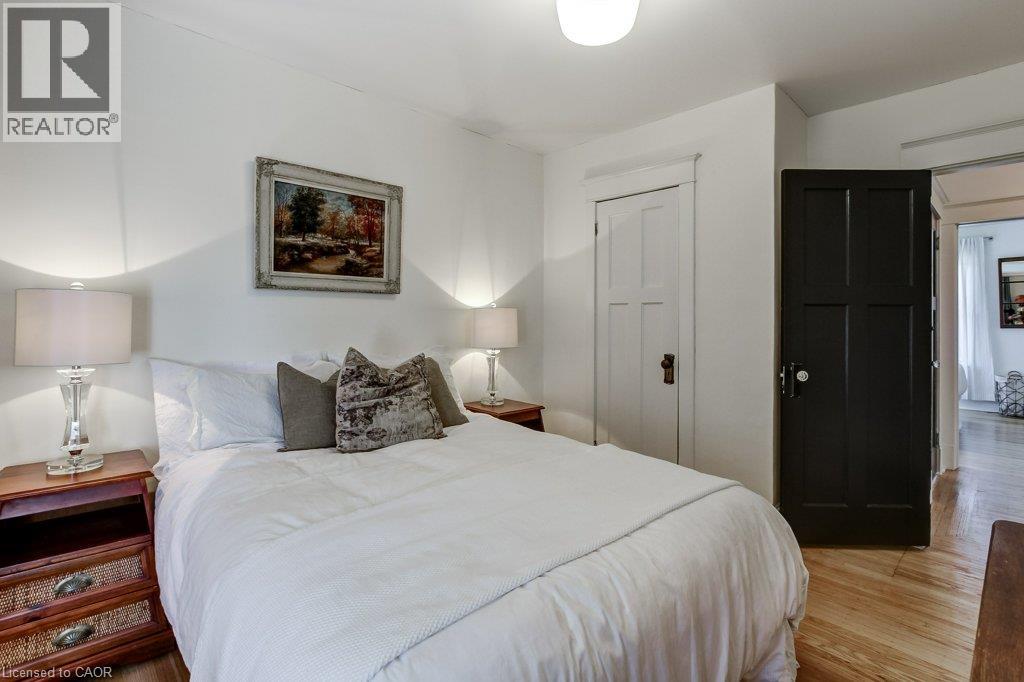 43 Rosslyn Avenue South — photo 21