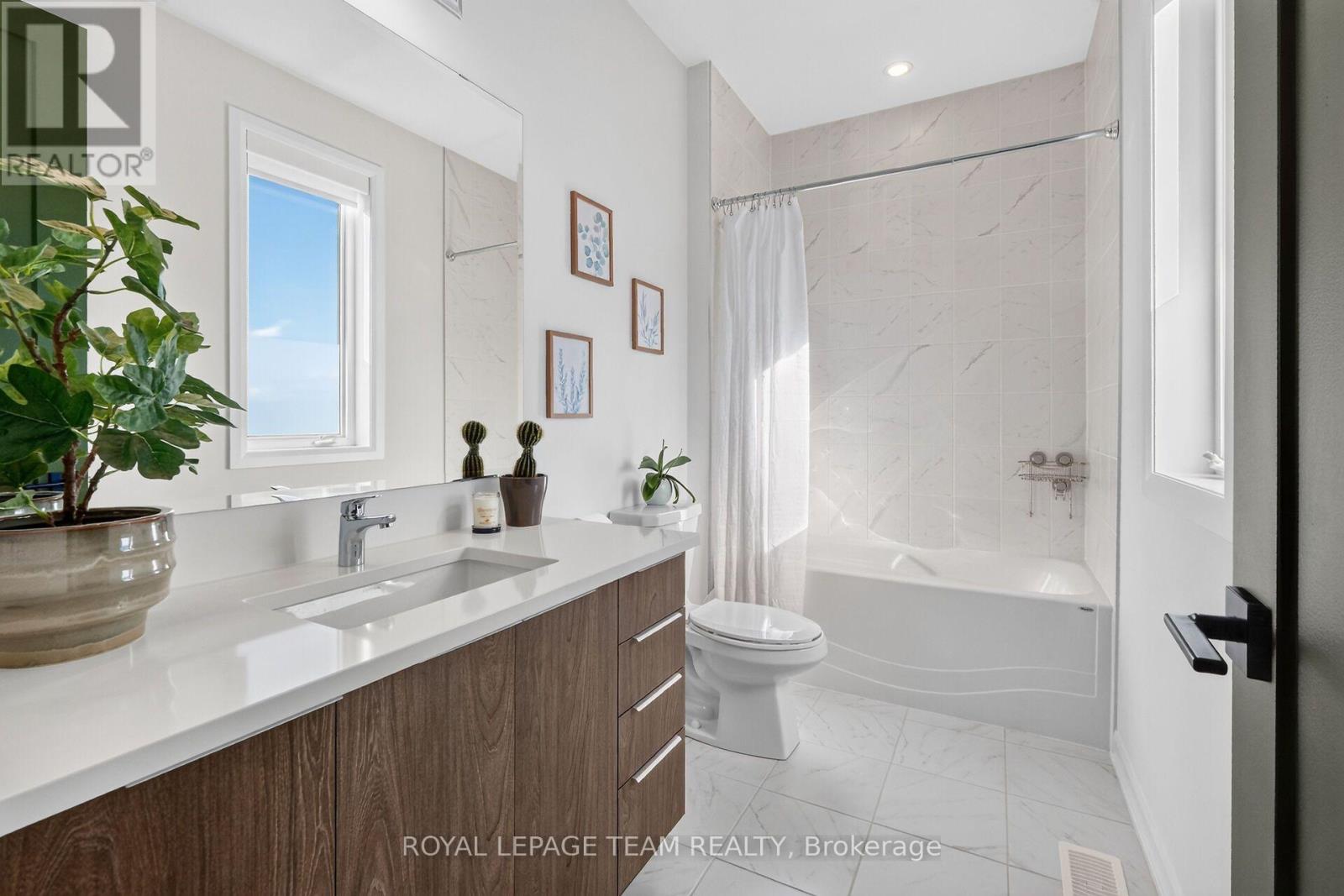 719 COAST CIRCLE - Image 27