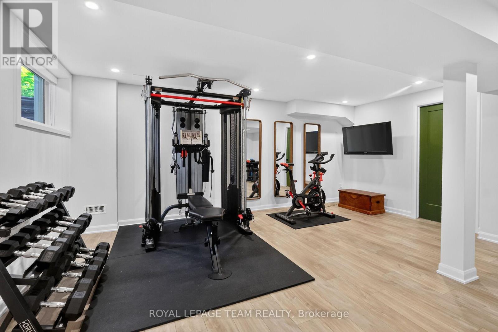 719 COAST CIRCLE - Image 33