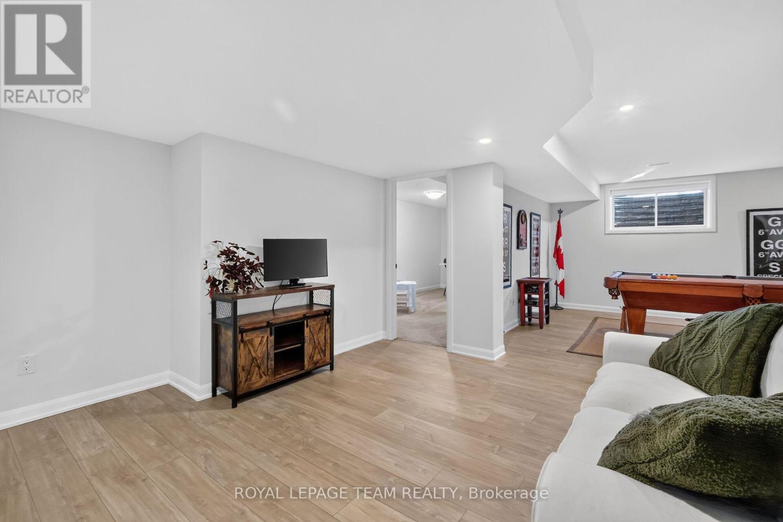 719 COAST CIRCLE - Image 35