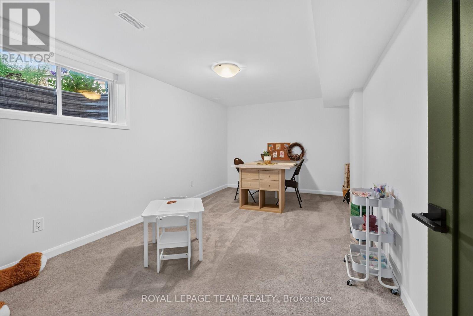 719 COAST CIRCLE - Image 36