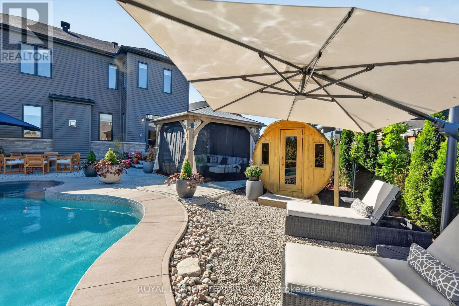 719 COAST CIRCLE - Image 41