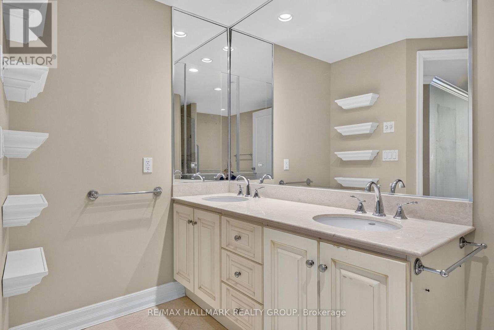 #607 3590 RIVERGATE WAY - Image 20
