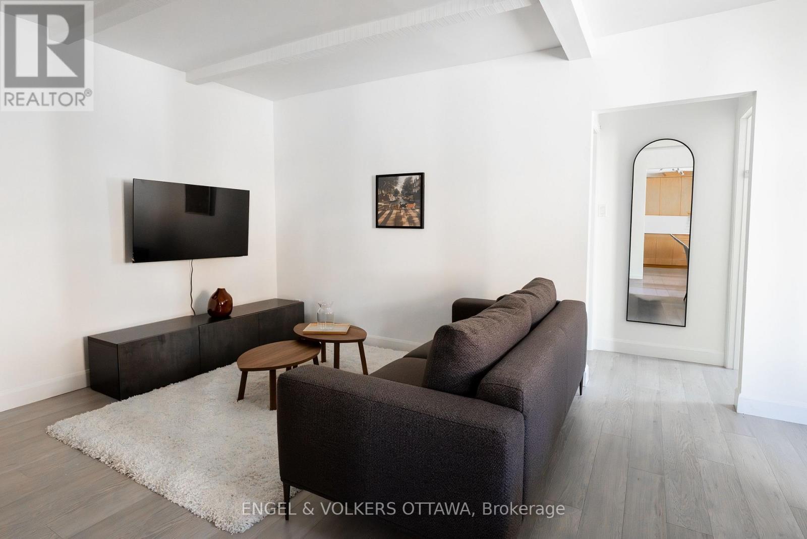 531 Laderoute Avenue — photo 10