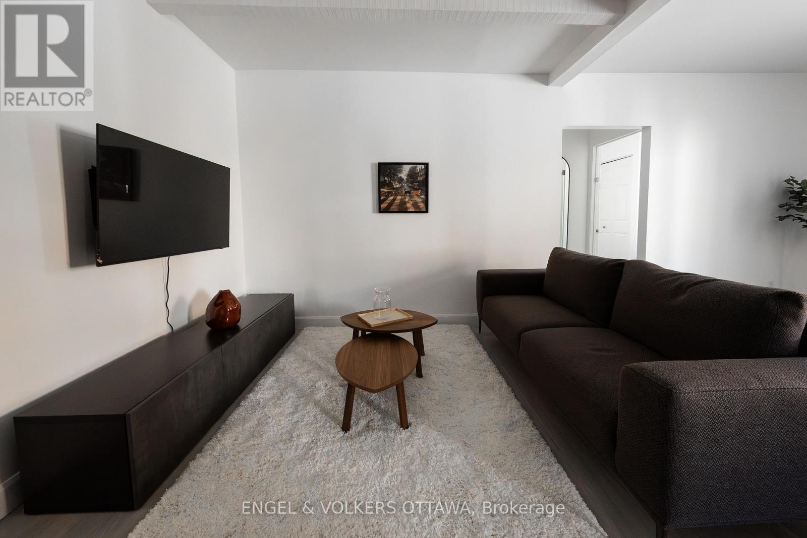 531 Laderoute Avenue — photo 11