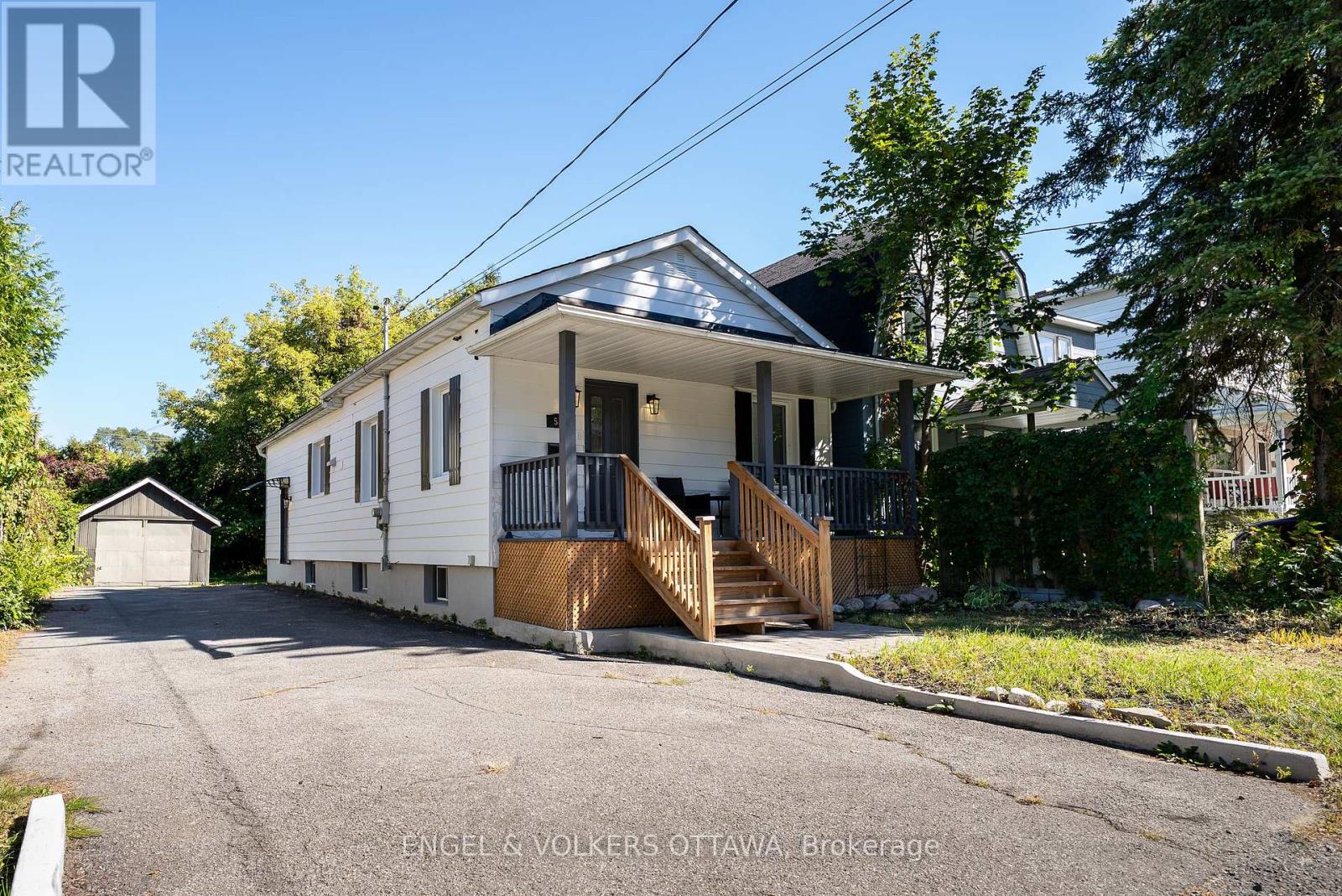531 Laderoute Avenue — photo 18