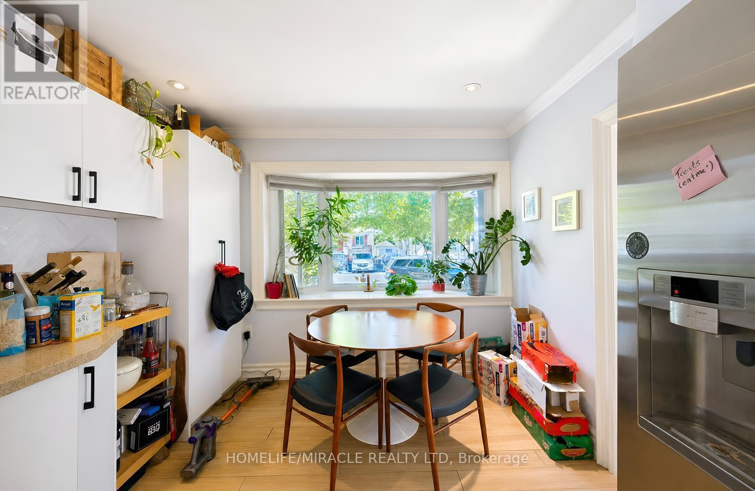 24 Acorn Avenue, Toronto, ON photo 13