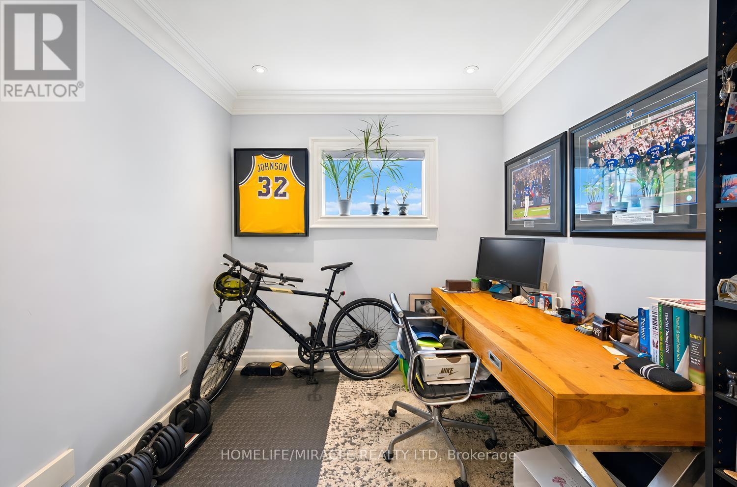 24 Acorn Avenue, Toronto, ON photo 20
