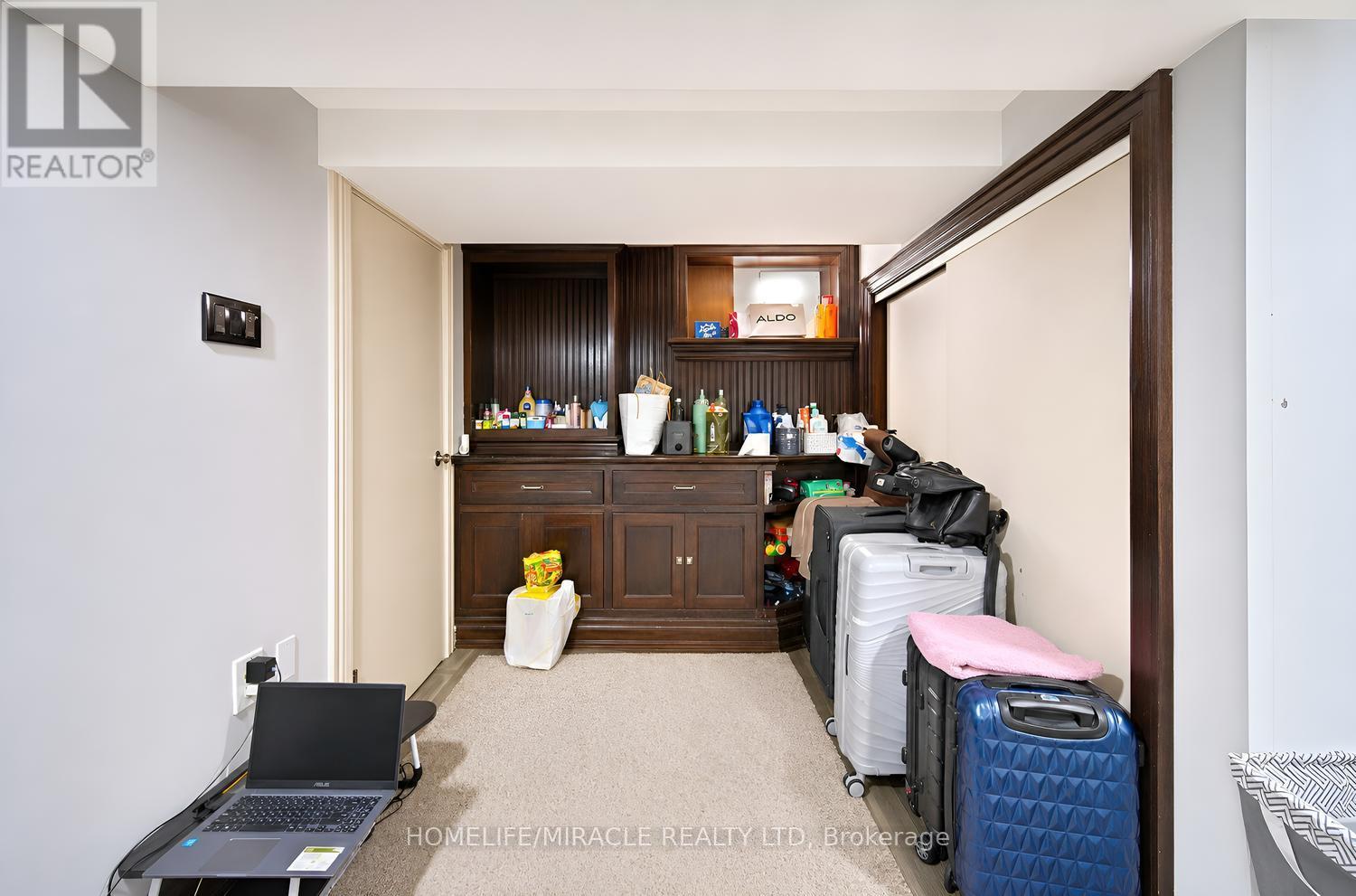24 Acorn Avenue, Toronto, ON photo 37