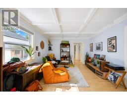 24 Acorn Avenue, Toronto, ON M9B3P8 Photo 9