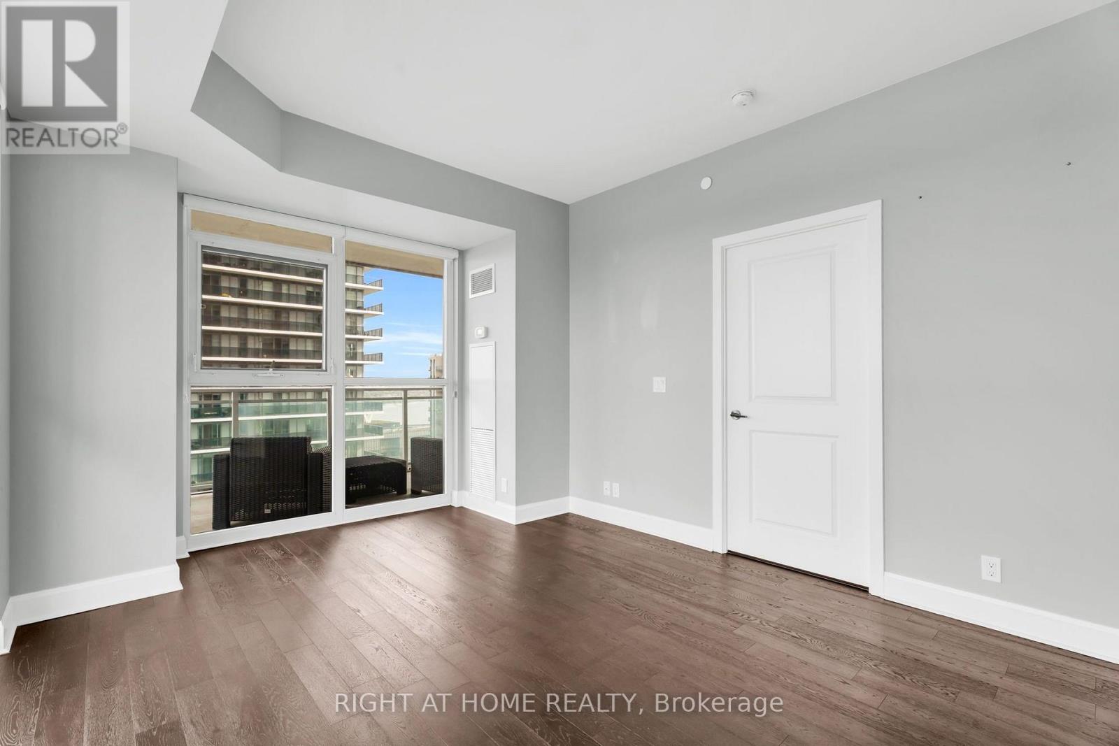 #2304 33 SHORE BREEZE DRIVE - 12