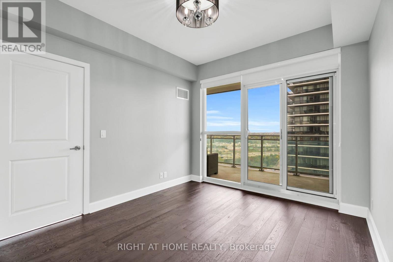 2304- 33 Shore Breeze Drive, Toronto, ON photo 16
