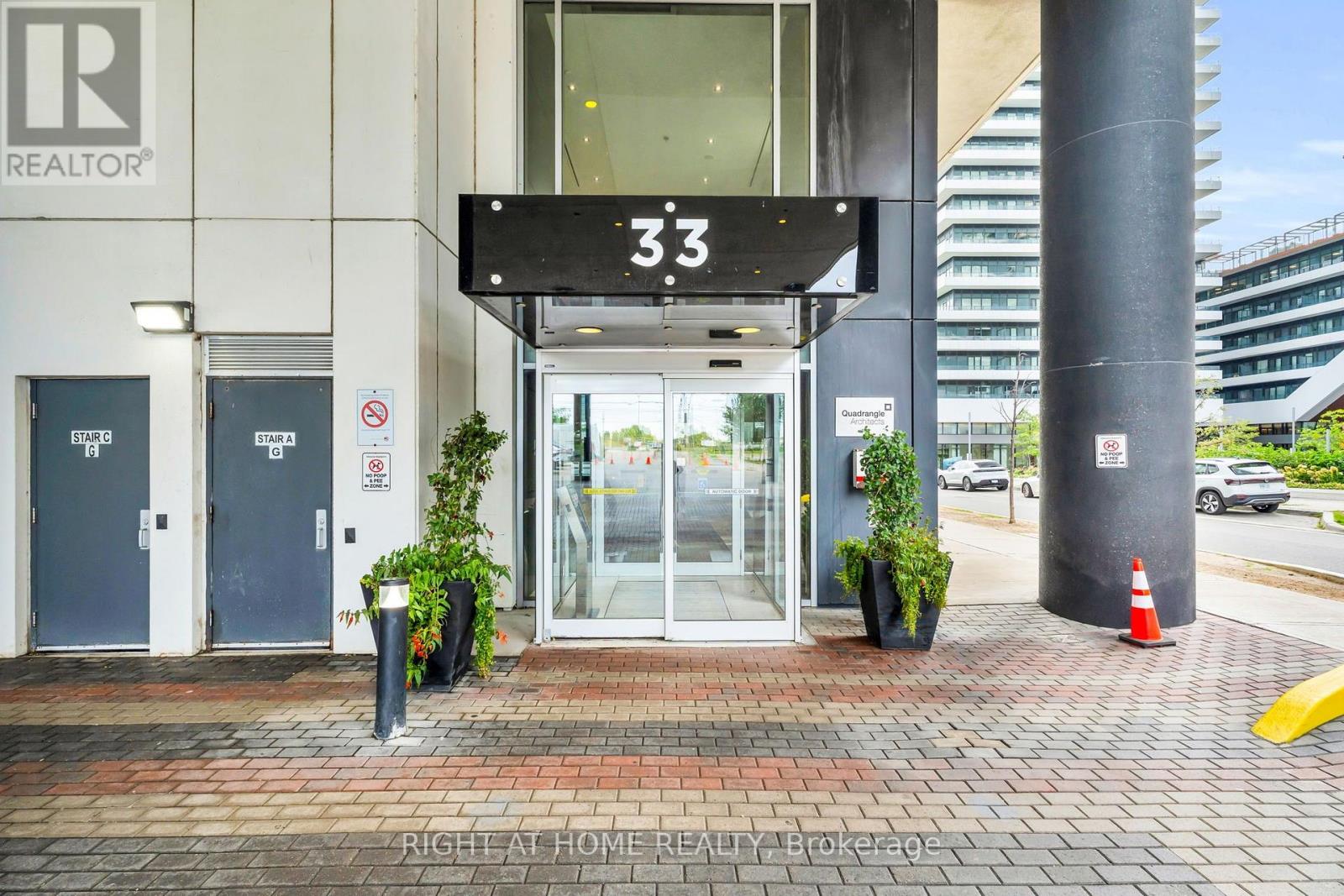 2304- 33 Shore Breeze Drive, Toronto, ON photo 2