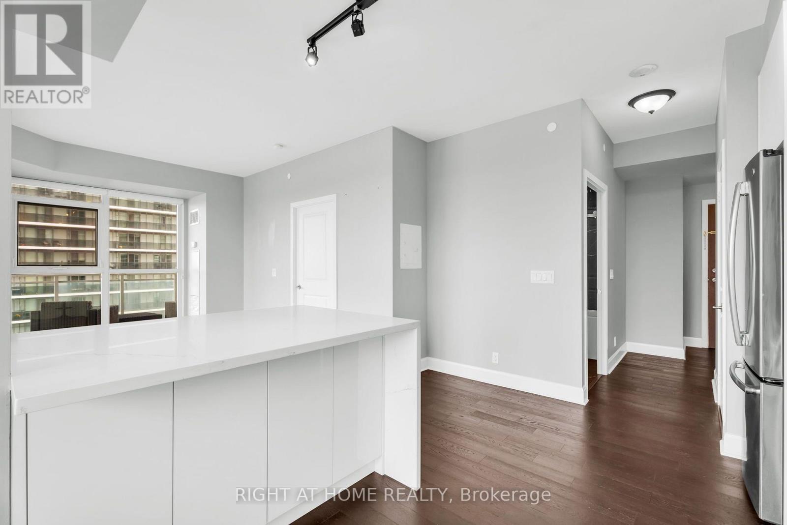 #2304 33 SHORE BREEZE DRIVE - 9