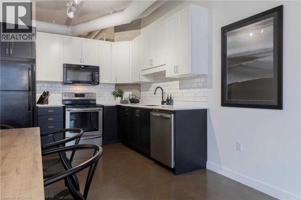 #410 66 BAY Street - Image 14