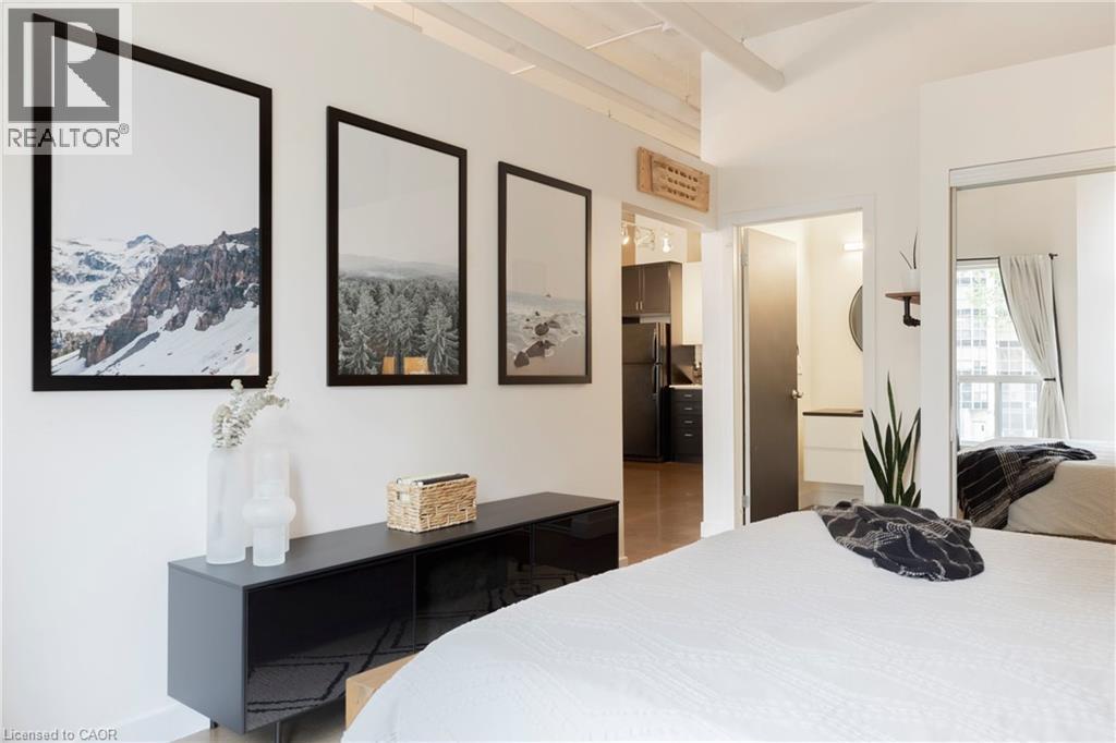#410 66 BAY Street - Image 26