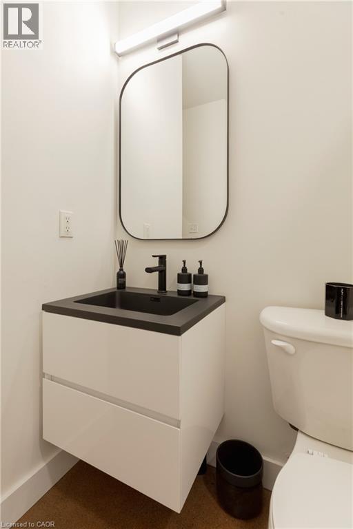 #410 66 BAY Street - Image 35