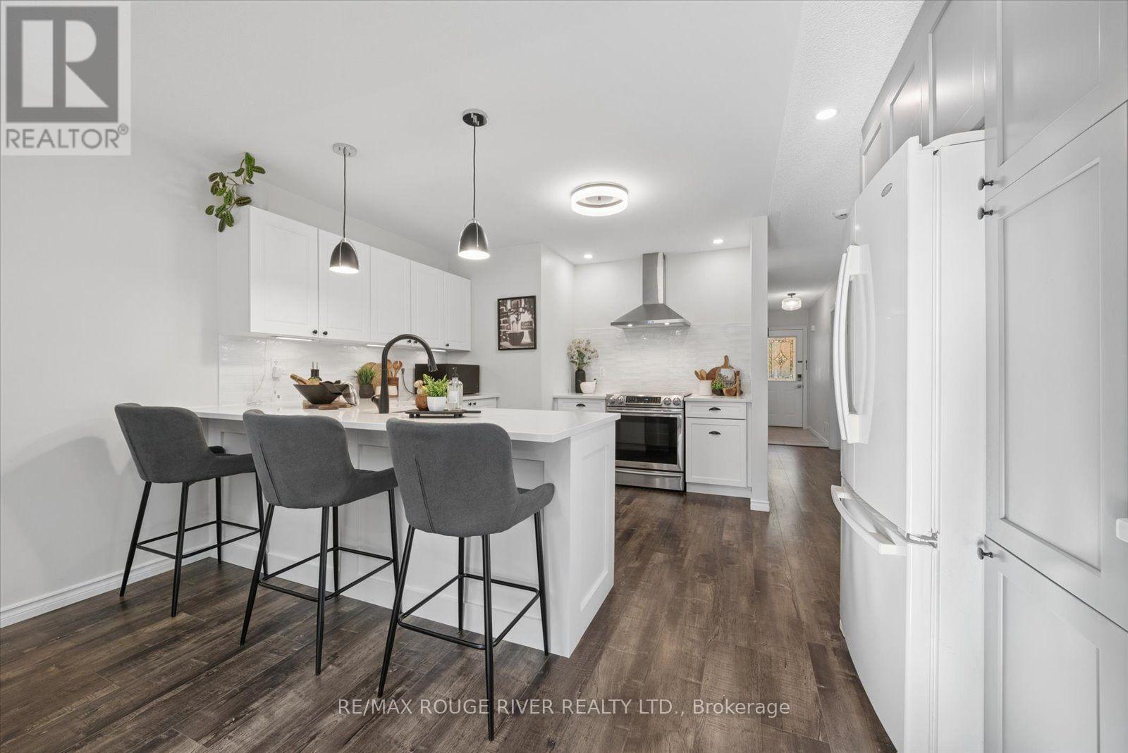 10 Talbot Drive, Port Hope, ON photo 12