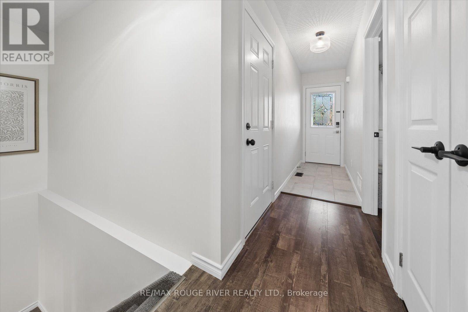 10 Talbot Drive, Port Hope, ON photo 4