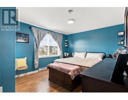 64 Sprucedale Drive thumbnail 13