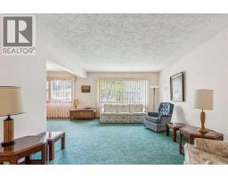 28 Gainsborough Drive SW - photo 3