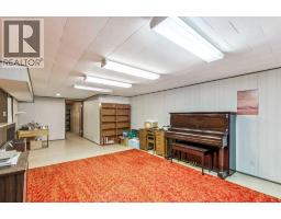 28 Gainsborough Drive SW - photo 29