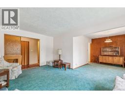 28 Gainsborough Drive SW - photo 7