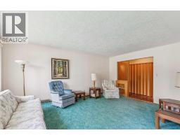 28 Gainsborough Drive SW - photo 8