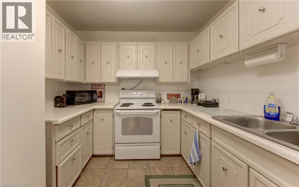 422 Turnberry Street — photo 16