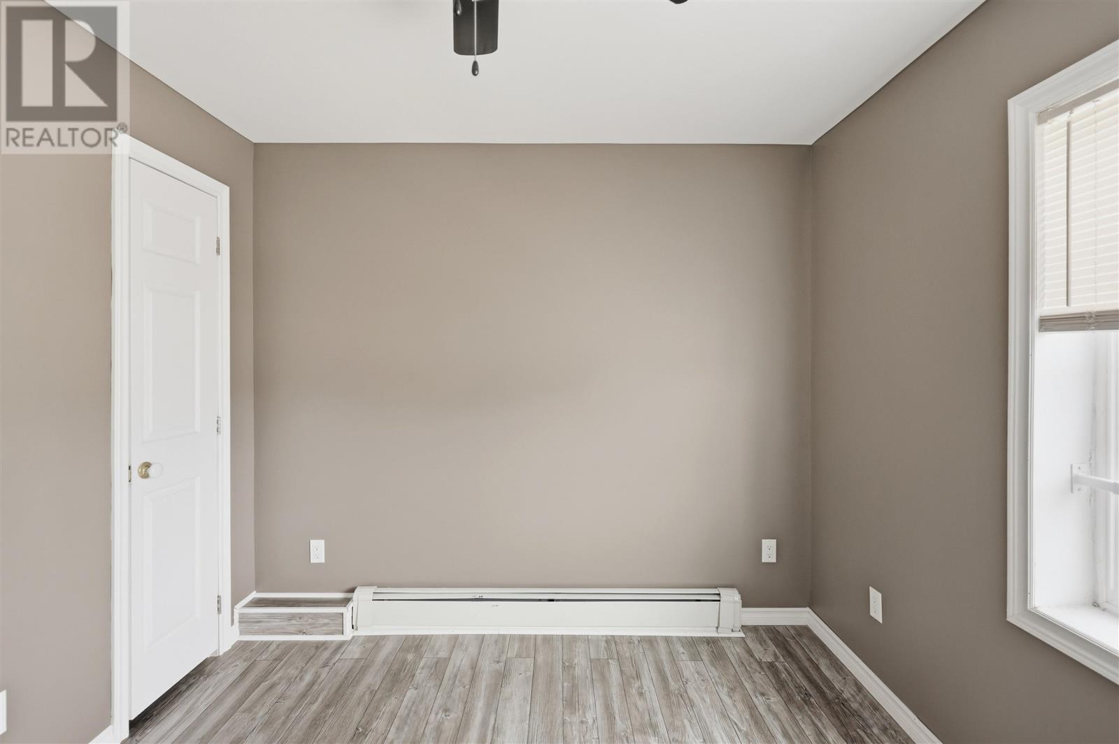 509 Douglas ST - 19