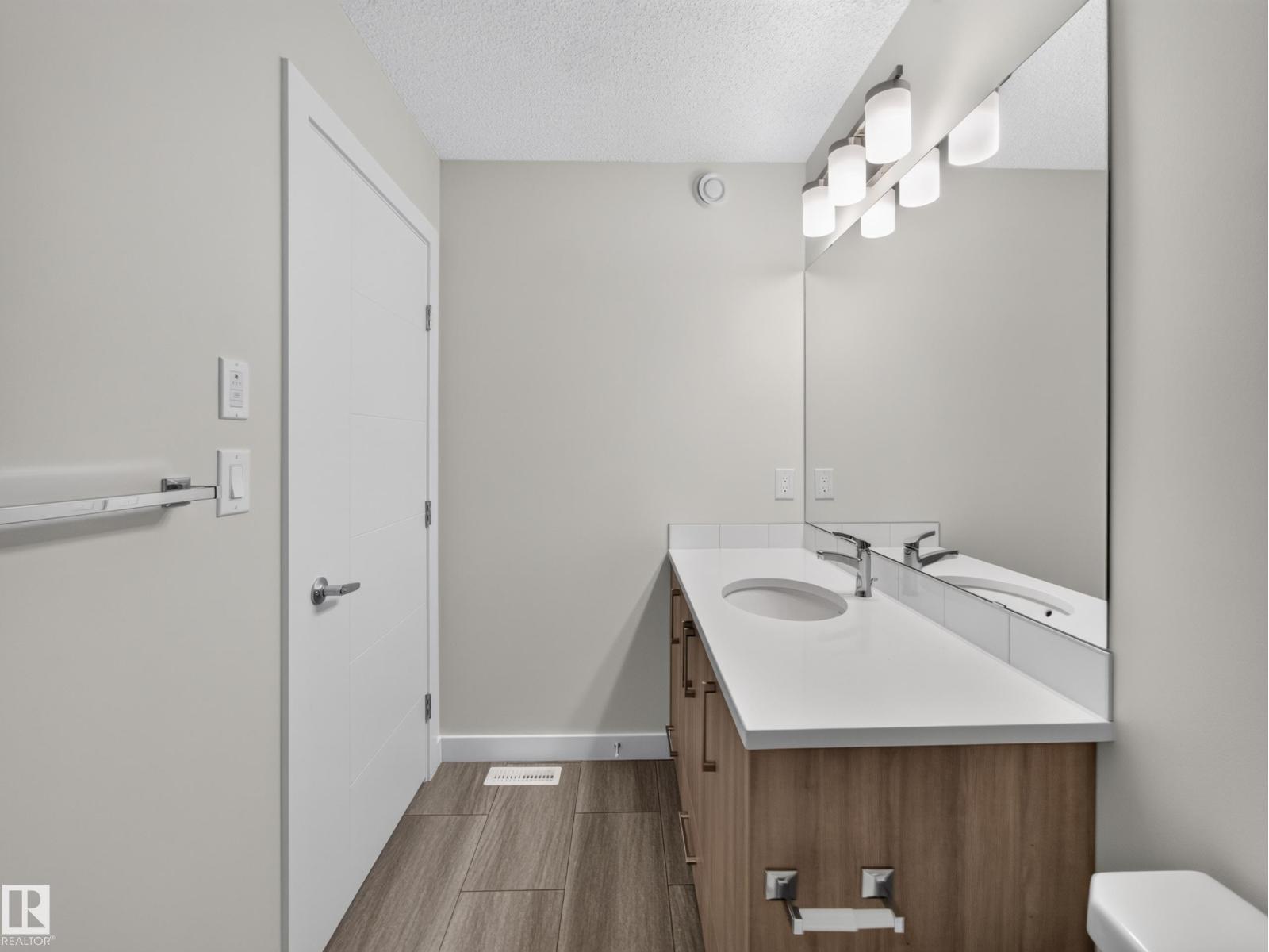 301 Brae Way, photo 38