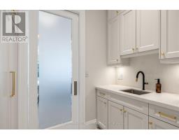 Bedroom 2 - 130 Upper Canada Drive, Toronto, ON M2P1S4 Photo 15