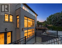 130 Upper Canada Drive, Toronto, ON M2P1S4 Photo 41