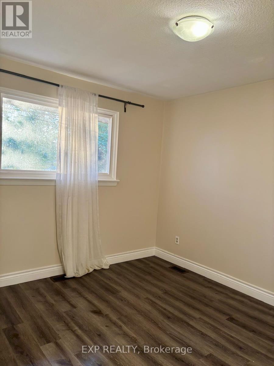 24 Cora Crescent — photo 11