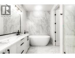 1028 18 Avenue NW - photo 15