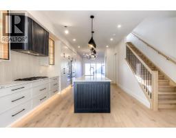 1028 18 Avenue NW - photo 9