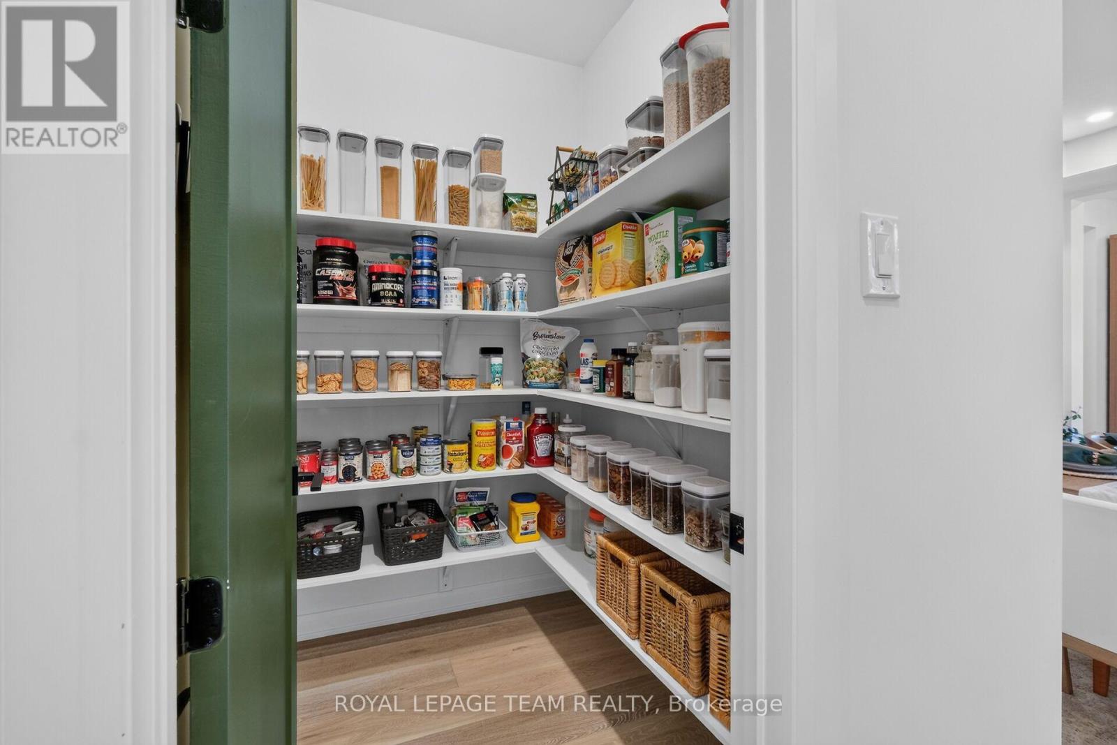 719 COAST CIRCLE - Image 17