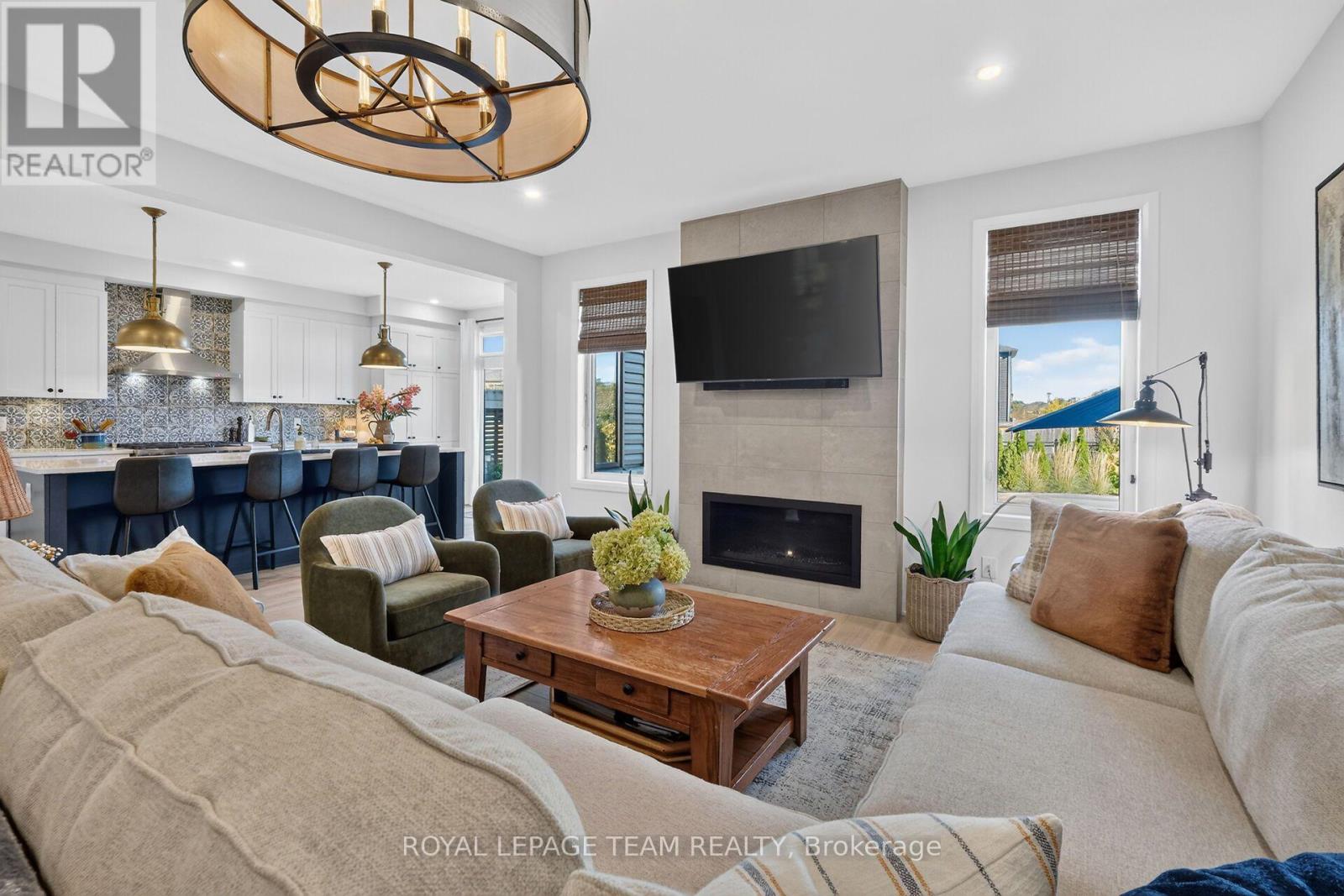 719 COAST CIRCLE - Image 19