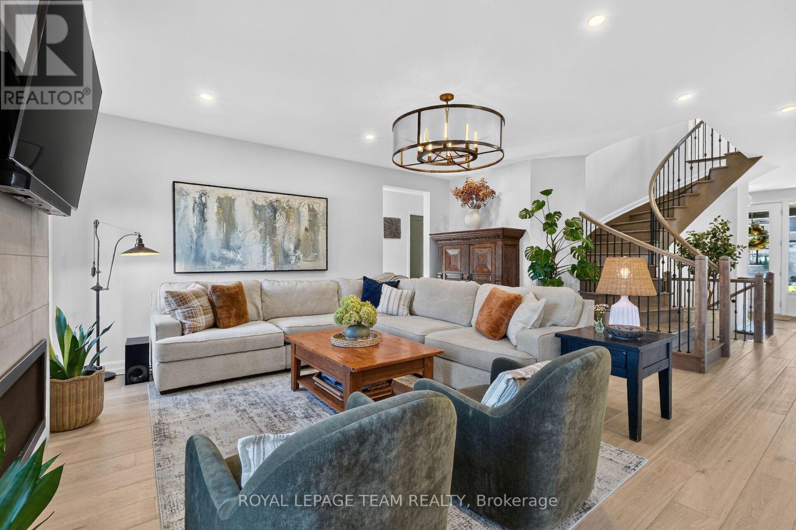 719 COAST CIRCLE - Image 18