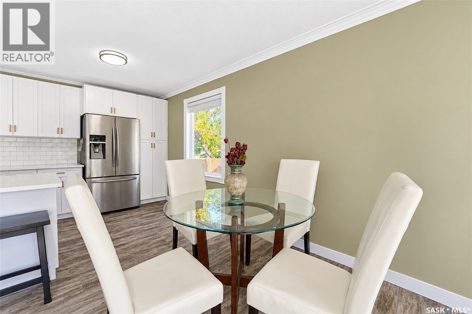 123 2nd AVENUE E - 25