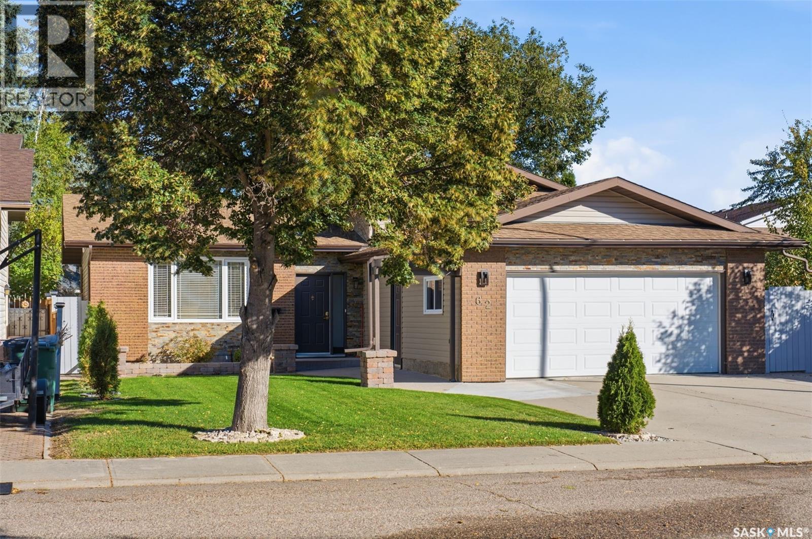 62 Chomyn CRESCENT, Saskatoon