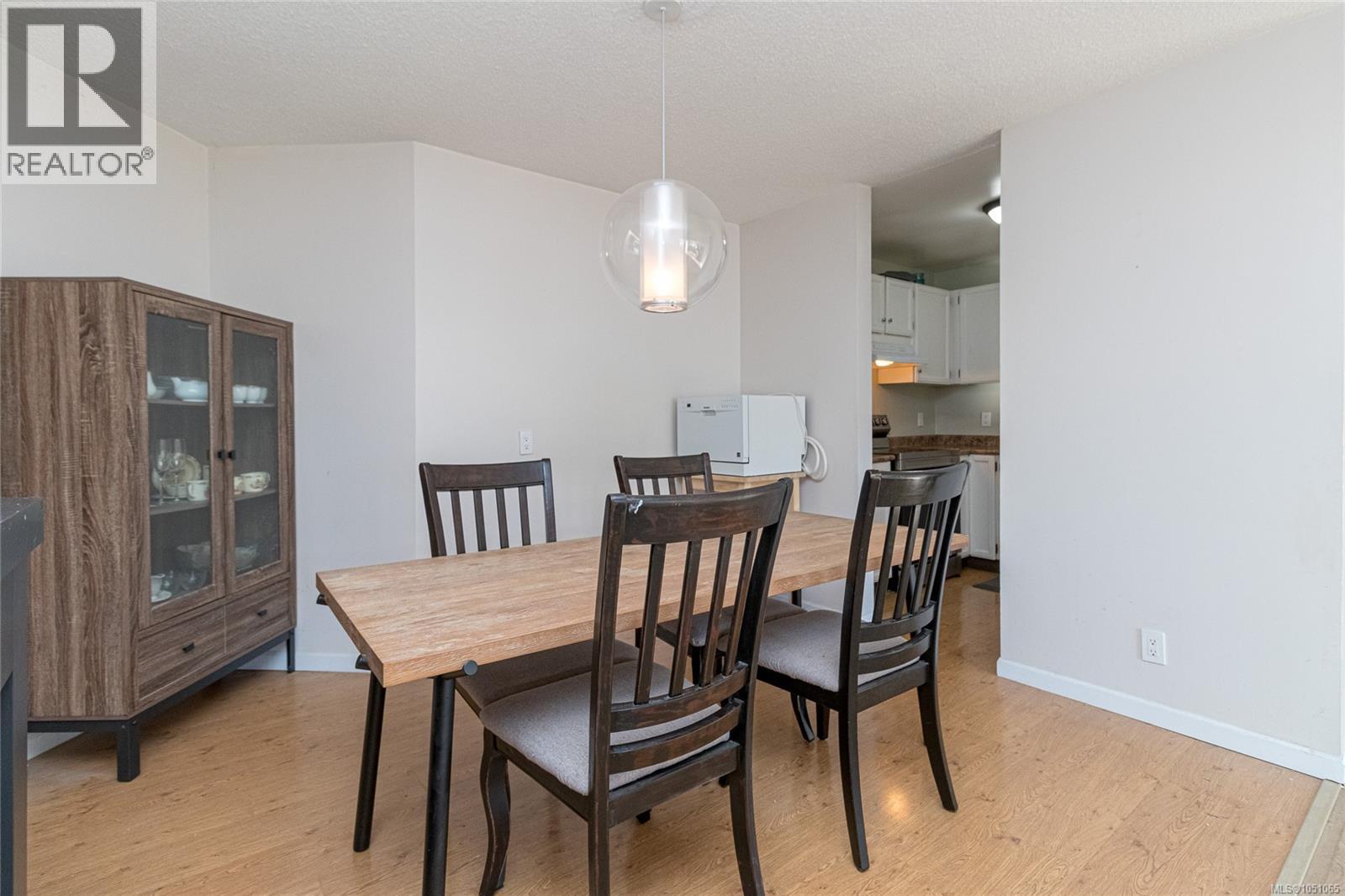 #204 877 Ellery St - 5