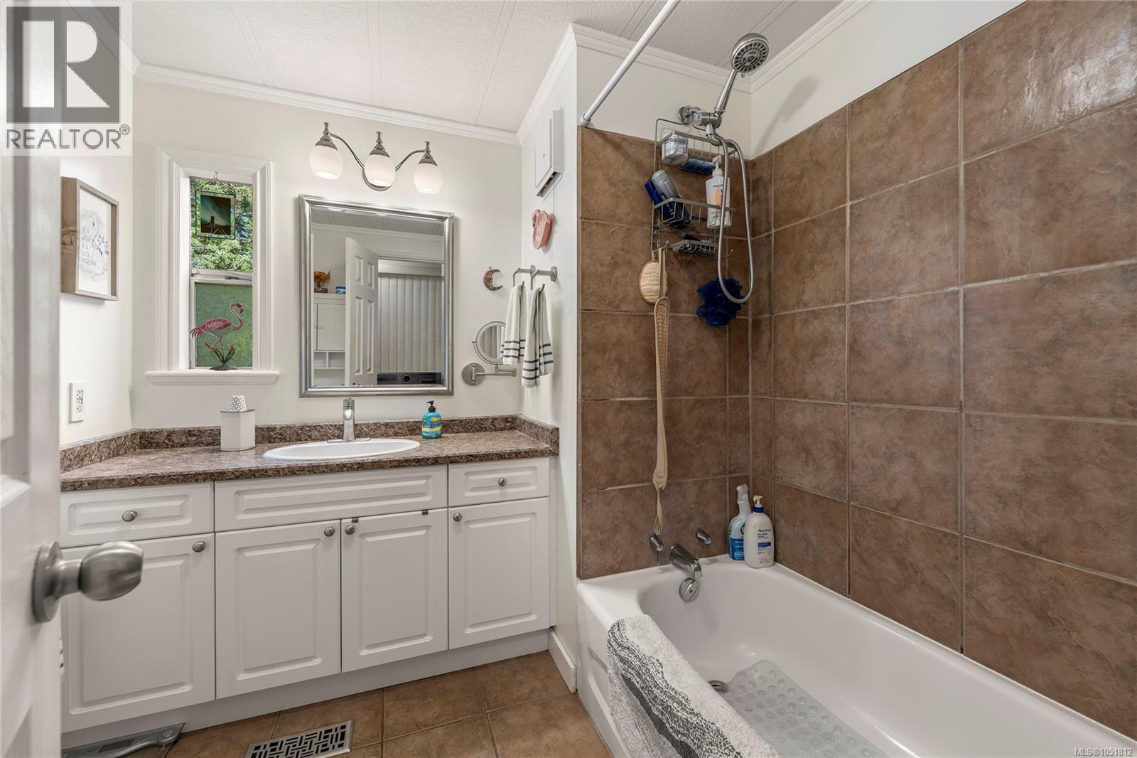 #21 7071 Lantzville Rd - 34