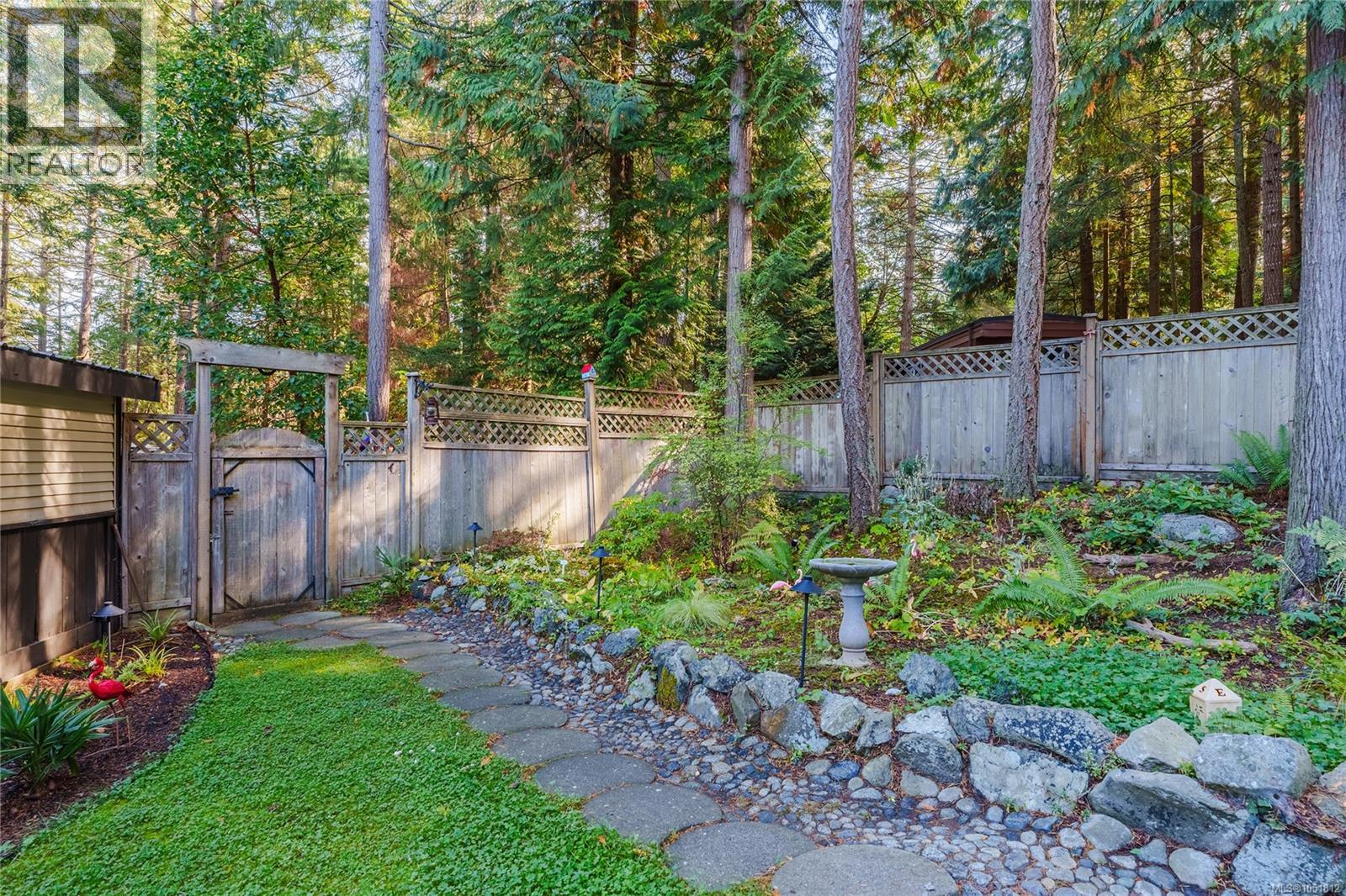 #21 7071 Lantzville Rd - 52