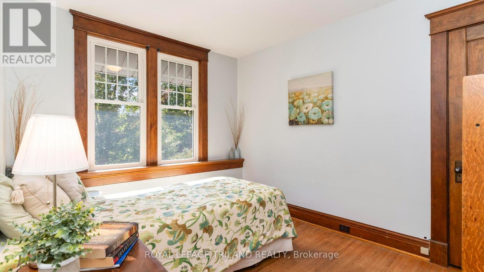 7 ERIE AVENUE - Image 24
