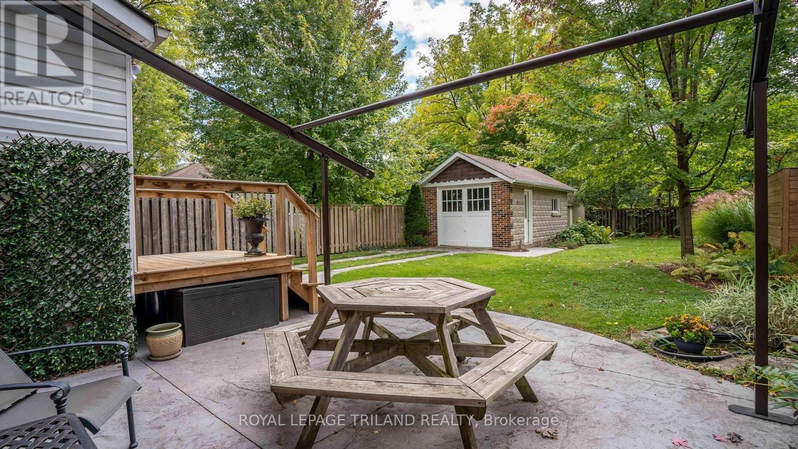 7 ERIE AVENUE - Image 39