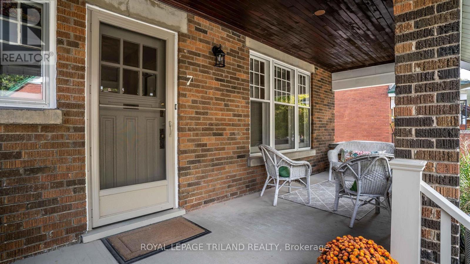 7 ERIE AVENUE - Image 6